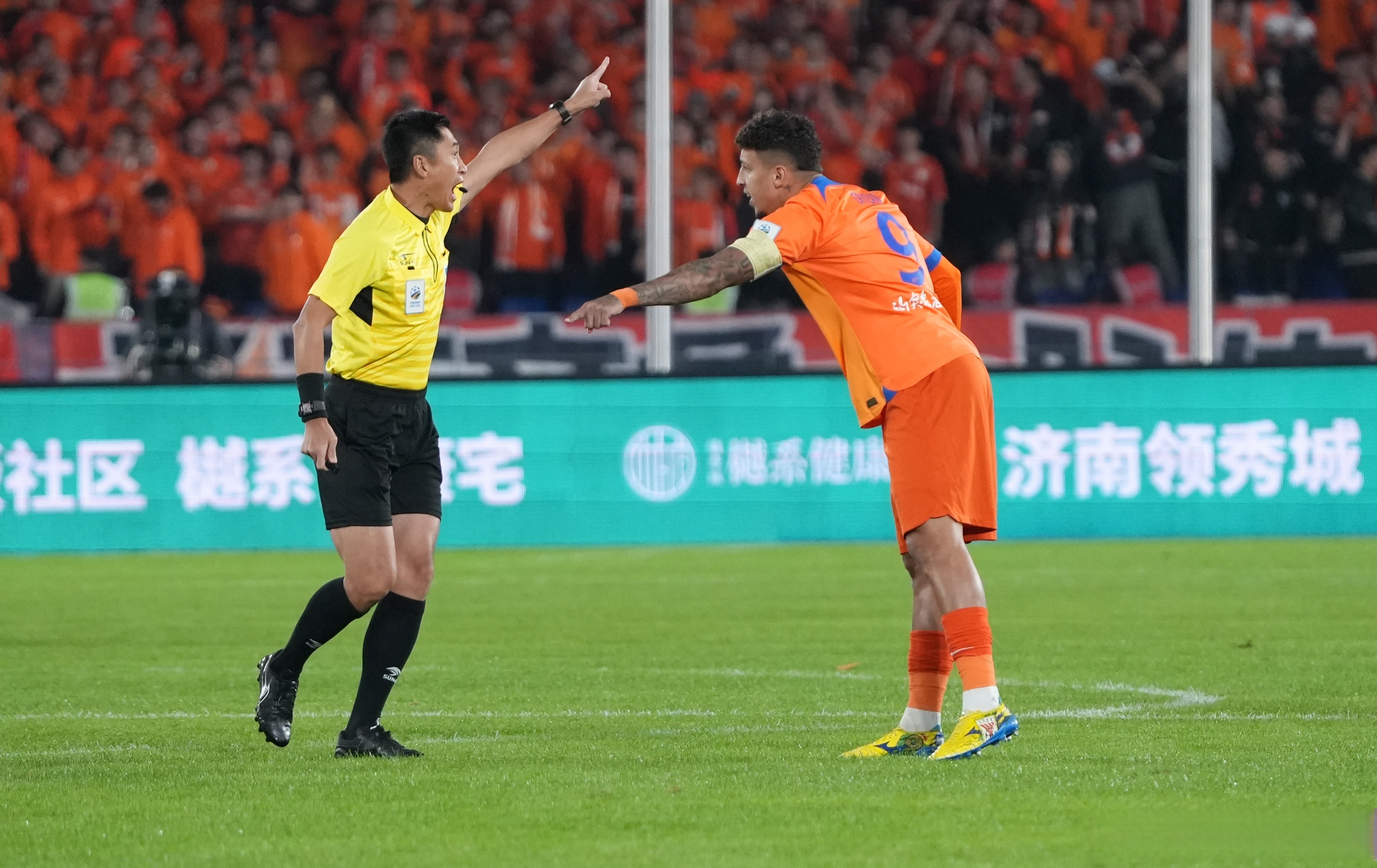 窗口期武汉三镇备战足总杯,再遭质疑细节曝光,目标明确,阵容厚度经受考验(武汉三镇最新比赛结果) 窗口期武汉三镇备战足总杯,再遭质疑细节曝光,目标明确,阵容厚度经受考验(武汉三镇最新比赛结果)